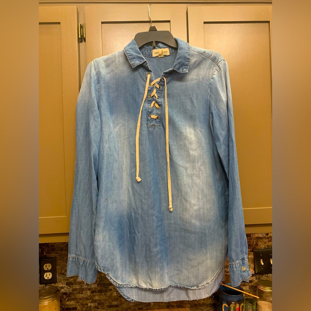 Cloth & Stone Denim pullover shirt. Like new Sz Large